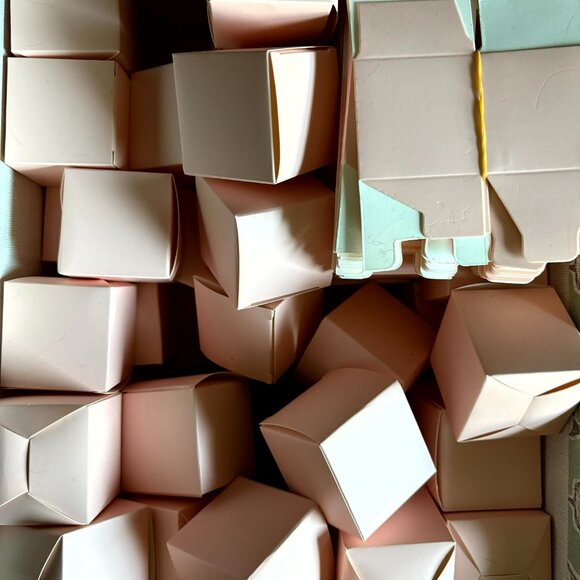 Cute pink small boxes - Picture 3 of 3